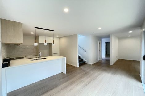 Photo of property in 14d Clairville Crescent, Wai O Taiki Bay, Auckland, 1072