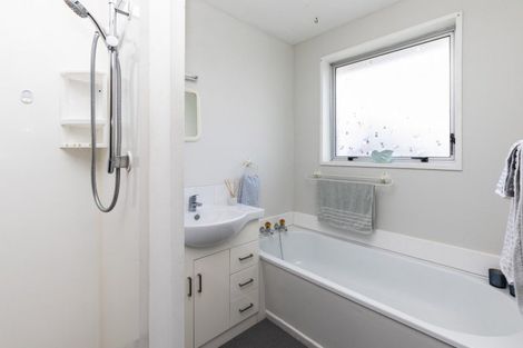 Photo of property in 2/12 Steadman Road, Broomfield, Christchurch, 8042