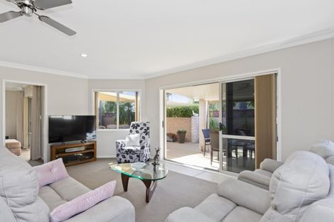 Photo of property in 34 Saint Heliers Place, Papamoa Beach, Papamoa, 3118