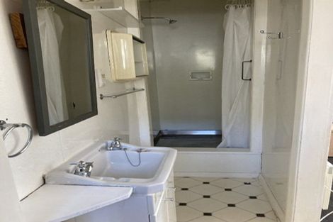 Photo of property in 1/93 Waikawa Road, Picton, 7220