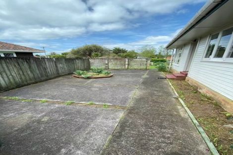 Photo of property in 71 Smythe Road, Henderson, Auckland, 0612