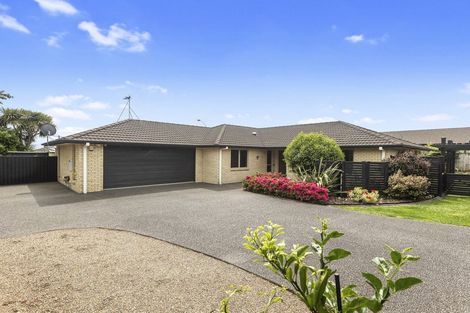 Photo of property in 17 Olive Close, Omokoroa, 3114