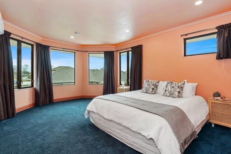 Photo of property in 35 Nielsen Gardens, Rototuna, Hamilton, 3210