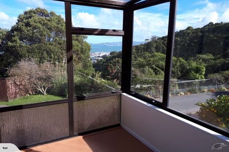 Photo of property in 9 Hibiscus Grove, Maungaraki, Lower Hutt, 5010