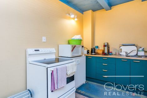Photo of property in 10 Captain Scott Road, Glen Eden, Auckland, 0602