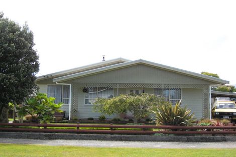 Photo of property in 105 Peel Street, Westport, 7825