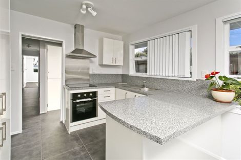 Photo of property in 1/223 Eskdale Road, Birkenhead, Auckland, 0626