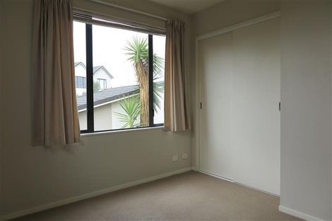 Photo of property in 68 Tiger Drive, Golflands, Auckland, 2013