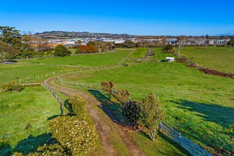 Photo of property in 120 Station Road, Pukekohe, 2120