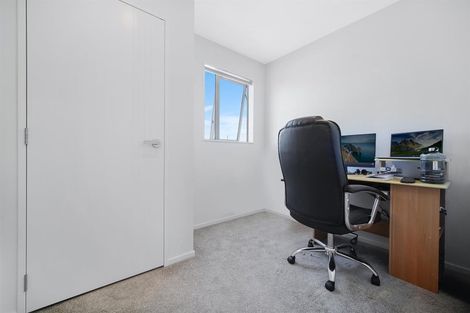 Photo of property in 14a Putiputi Way, Papakura, 2110