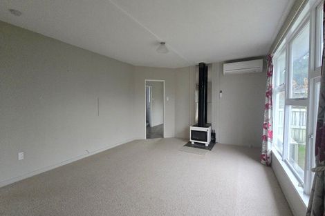 Photo of property in 7 Roberts Street, Whataroa, 7886