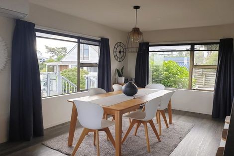 Photo of property in 17 Delhi Road, Hospital Hill, Napier, 4110