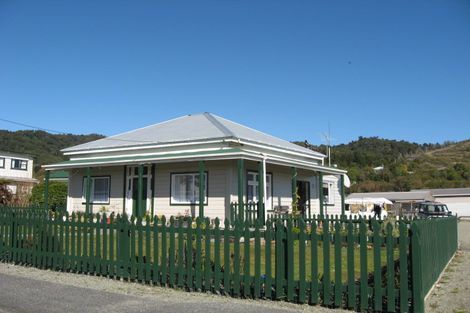 Photo of property in 23 Tramway Street, Ross, 7812