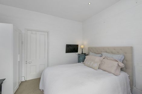 Photo of property in 147a Holly Road, St Albans, Christchurch, 8014