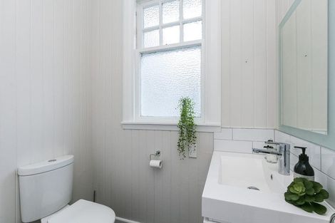 Photo of property in 33 Herald Street, Berhampore, Wellington, 6023