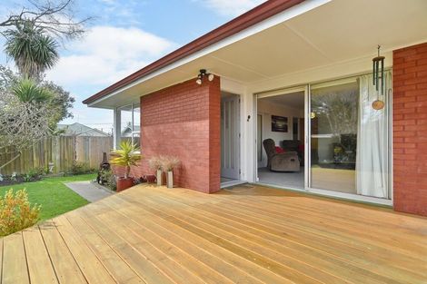 Photo of property in 2/97 Roberta Drive, Somerfield, Christchurch, 8024