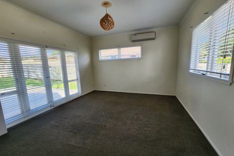 Photo of property in 4 Camp Road, Mount Wellington, Auckland, 1062
