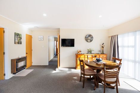 Photo of property in 127 Amberley Avenue, Highbury, Palmerston North, 4412