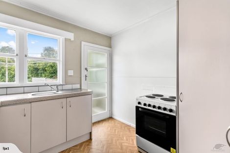 Photo of property in 1/9 College Road, Northcote, Auckland, 0627