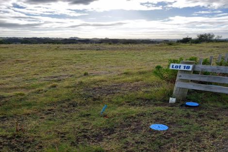 Photo of property in 18 Clarkson Avenue, Westmere, Whanganui, 4501