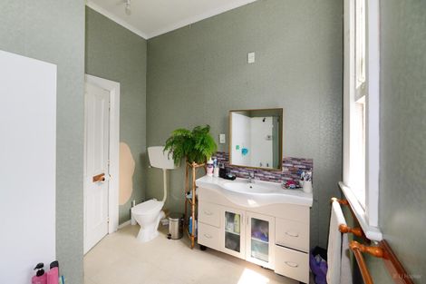 Photo of property in 66 Timaru Road, Waimate, 7924