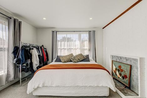 Photo of property in 126 Castor Crescent, Cannons Creek, Porirua, 5024