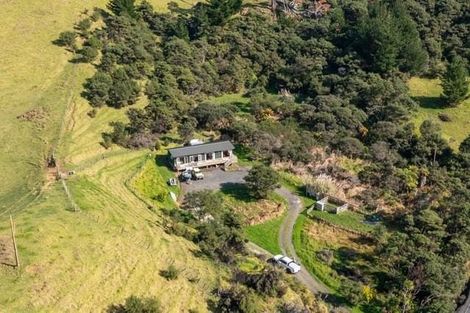 Photo of property in 1529 South Head Road, South Head, Helensville, 0874