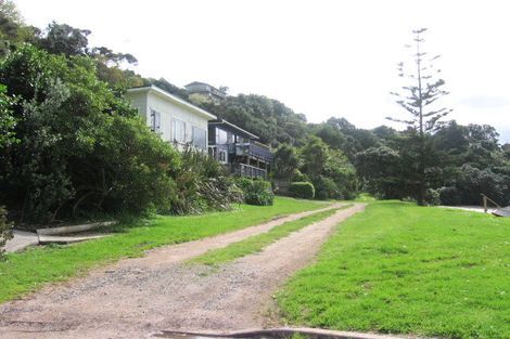 Photo of property in 175 Woodroffe Road, Wyuna Bay, Coromandel, 3581