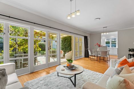 Photo of property in 76 Mount Smart Road, Onehunga, Auckland, 1061