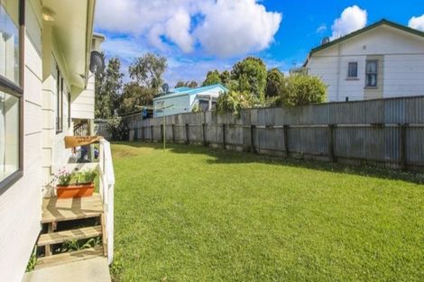 Photo of property in 142 Moire Road, West Harbour, Auckland, 0618