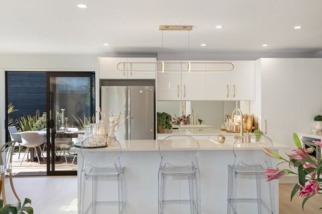 Photo of property in 10 Pendeen Crescent, Jacks Point, Queenstown, 9371