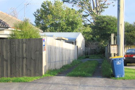 Photo of property in 2/386 West Coast Road, Glen Eden, Auckland, 0602