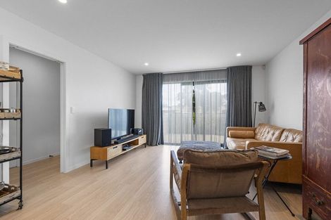 Photo of property in 25a Hereford Street, West End, Palmerston North, 4410