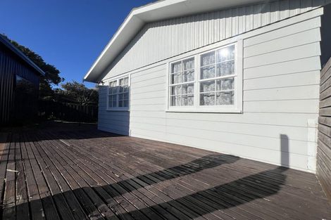 Photo of property in 24 Catkin Crescent, Papatoetoe, Auckland, 2025