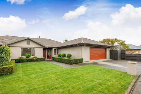 Photo of property in 3 Lourie Way, Fitzherbert, Palmerston North, 4410
