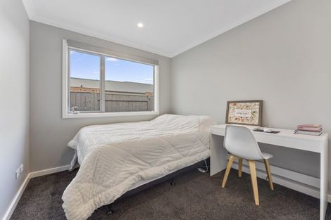 Photo of property in 16 Freedom Drive, Kelvin Grove, Palmerston North, 4414