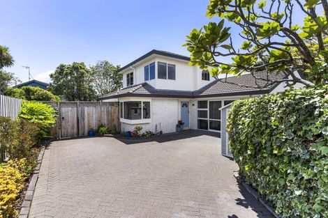 Photo of property in 2/27 Sorrel Crescent, Bucklands Beach, Auckland, 2012