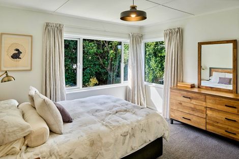 Photo of property in 1 East Grove, Alicetown, Lower Hutt, 5010