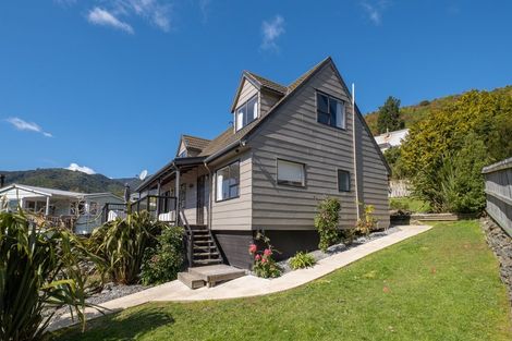 Photo of property in 74 Scotland Street, Picton, 7220