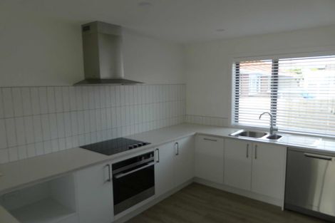 Photo of property in 4/504 Don Buck Road, Massey, Auckland, 0614