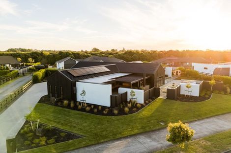 Photo of property in 13 Mike Smith Drive, Cambridge, 3434