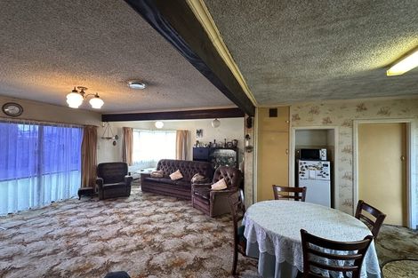 Photo of property in 14 Blake Street, Waitara, 4320