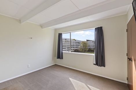 Photo of property in 9a Brierley Place, Marfell, New Plymouth, 4310