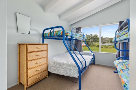Photo of property in 49 Blue Pacific Parade, Riversdale Beach, Masterton, 5872