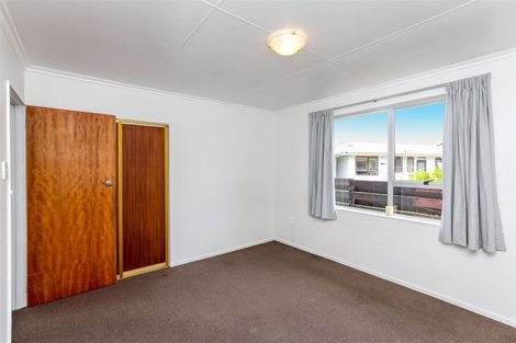 Photo of property in 4 Villa Place, Bell Block, New Plymouth, 4312