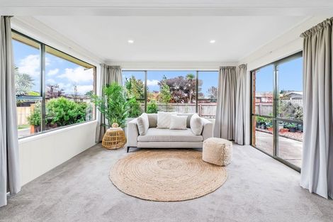 Photo of property in 3 Rosamund Place, Halswell, Christchurch, 8025