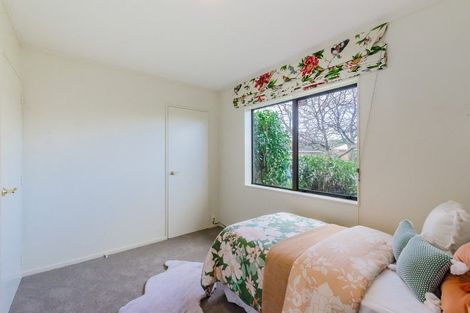 Photo of property in 12 Fox Place, Cloverlea, Palmerston North, 4412