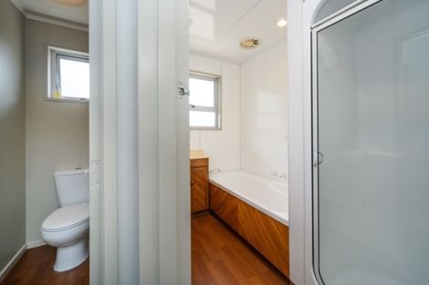 Photo of property in 9 Walker Crescent, Bulls, 4818