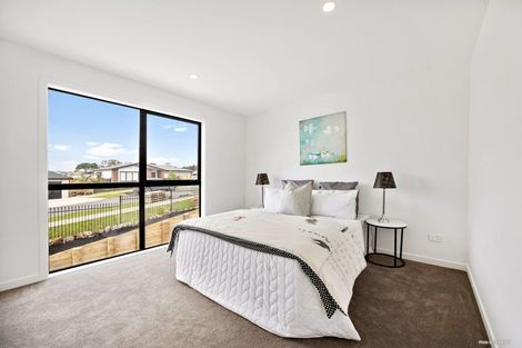 Photo of property in 7 Crows Road, Swanson, Auckland, 0614