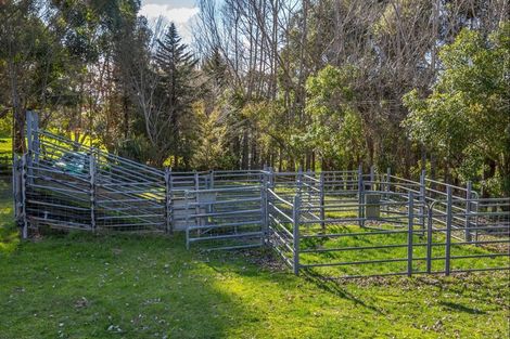 Photo of property in 22 Lees Pakaraka Road, Te Ore Ore, Masterton, 5886